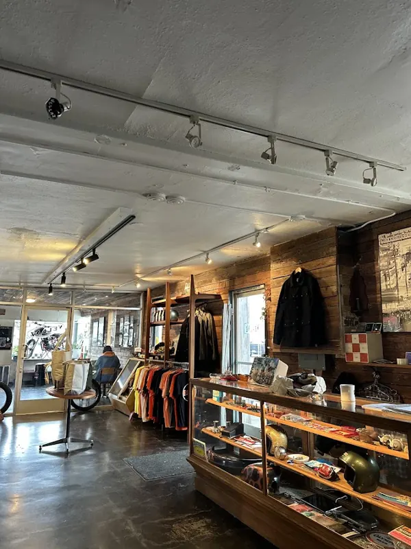 VELLAZ MFG, 1642 NE Sandy Blvd, inside