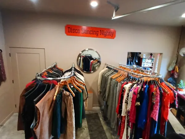 IVAN'S CLOSET, 6525 SE Foster Rd, inside