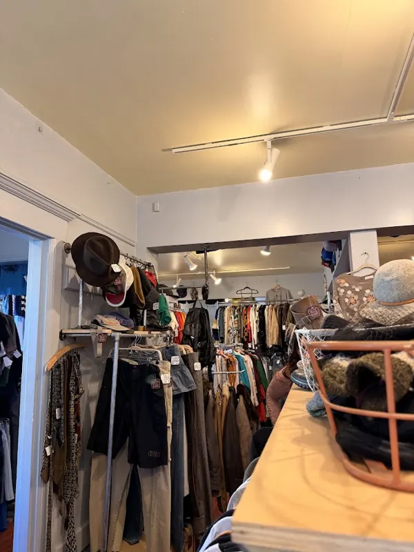 Northwest Union, 738 NW 23rd Ave, inside
