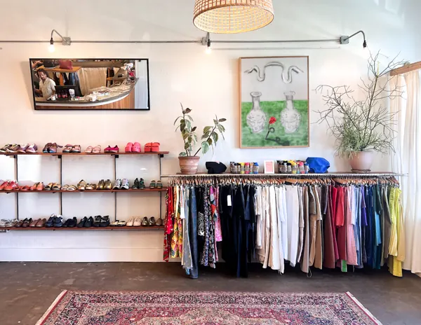 Vein of Gold, 6517 N Interstate Ave, inside