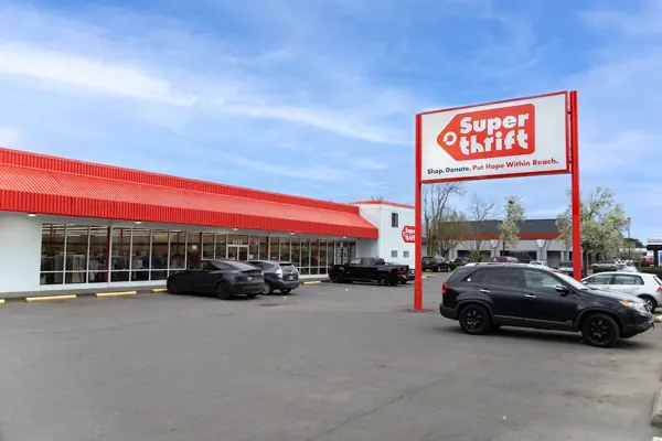 SuperThrift - Portland, 5050 SE 82nd Ave