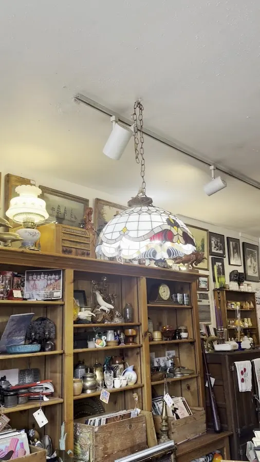 Unique Antique, 7908 SE 13th Ave, inside