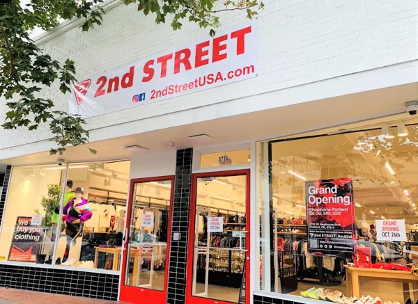 2nd STREET Hawthorne, 3735 SE Hawthorne Blvd