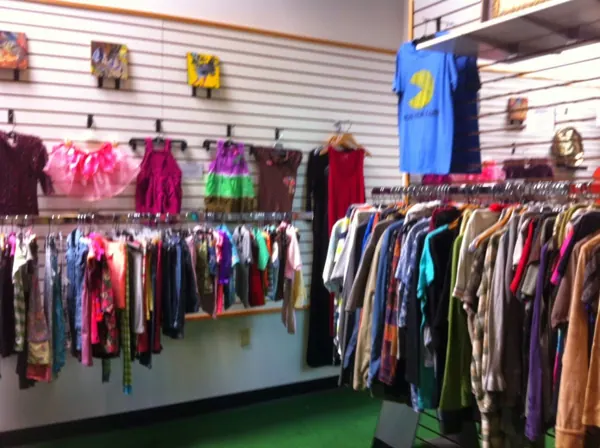 PDX Resale, 10215 SW Park Way, inside