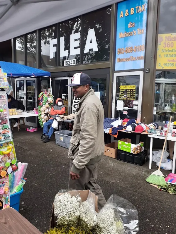 Oregon Flea Market, 16321 SE Stark St