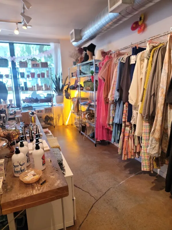 Banshee, 2410 E Burnside St, inside