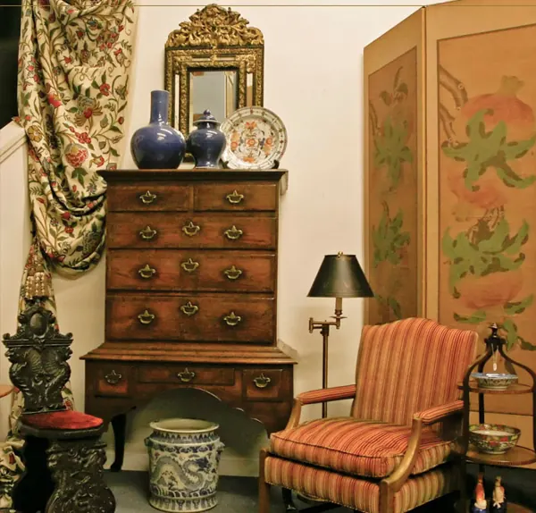 Jerry Lamb Interiors & Antiques, 6501 S Macadam Ave, inside