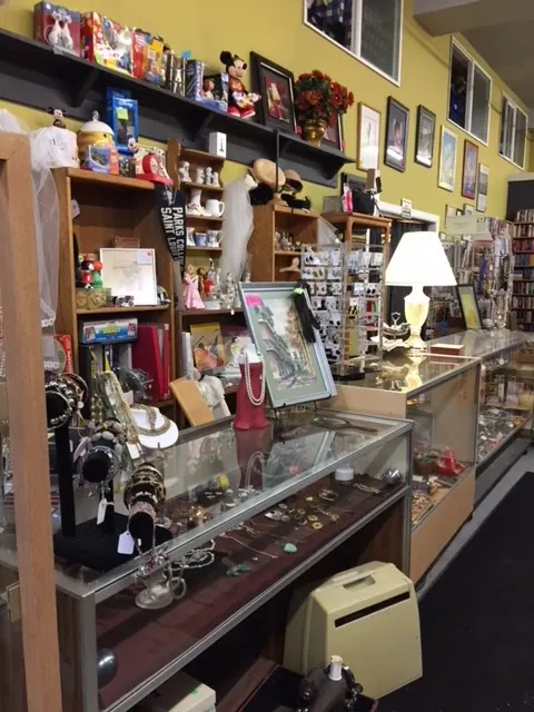 Sam's Attic Eclectic Thrift, 8123 SE 17th Ave, inside