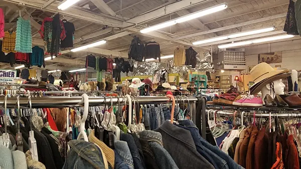 House of Vintage, 3315 SE Hawthorne Blvd, inside