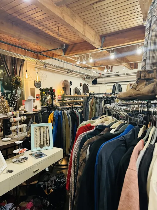 The Shopp, 2808 NE Martin Luther King Jr Blvd #5, inside