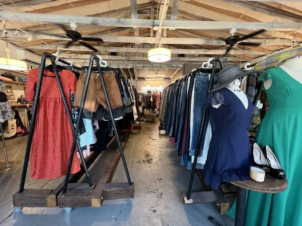 Gather Resale, 7400 N Lombard St, inside